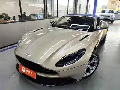 Aston Martin DB11 2019