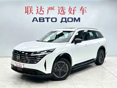 Nissan Terra 2024