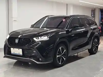 Toyota Crown Kluger 2023