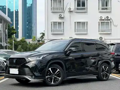 Toyota Crown Kluger 2022
