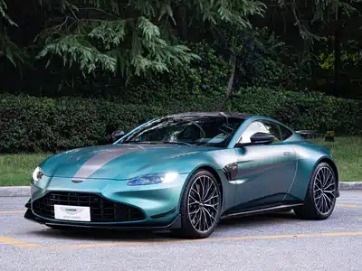 Aston Martin V8 Vantage 2023