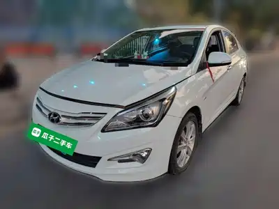 Hyundai Verna 2015