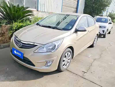 Hyundai Verna 2012