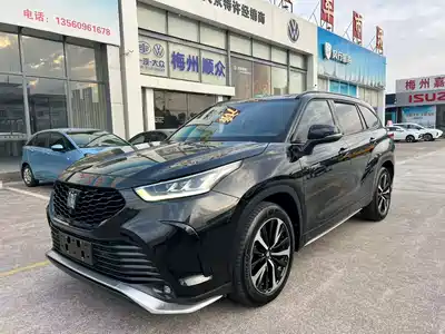 Toyota Crown Kluger 2023