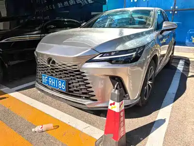 Lexus RX 2025