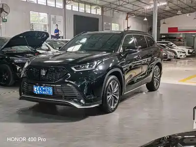 Toyota Crown Kluger 2025