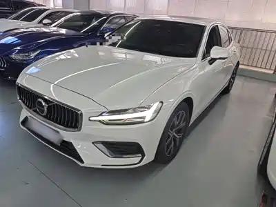 Volvo S60 2023