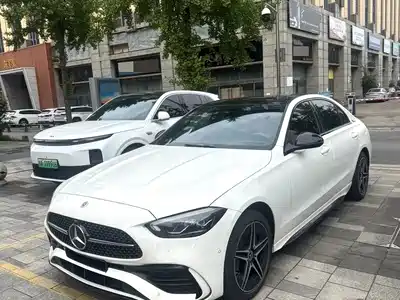 Mercedes-Benz C-Class 2024