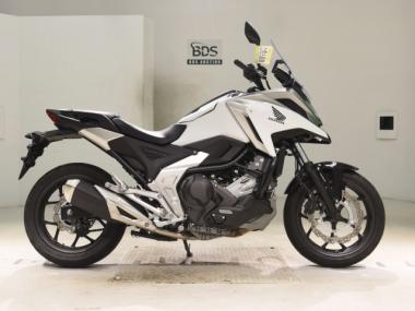 Honda NC750XD-3