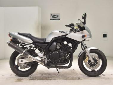 Yamaha FZ400