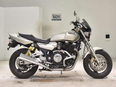 Yamaha XJR1200