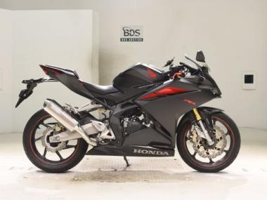 Honda CBR250RR-2a