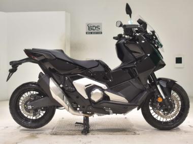 Honda X-ADV750-2