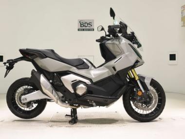Honda X-ADV750-2
