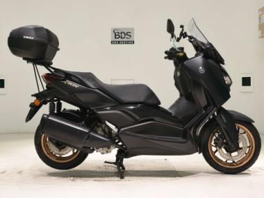 Yamaha X-MAX250-2