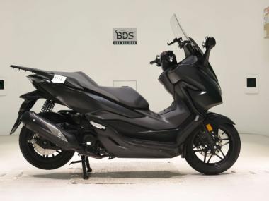 Honda Forza -4