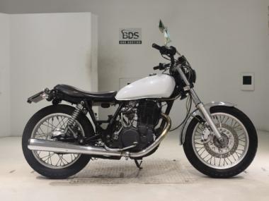 Yamaha SR400-3
