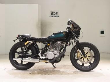 Yamaha SR400
