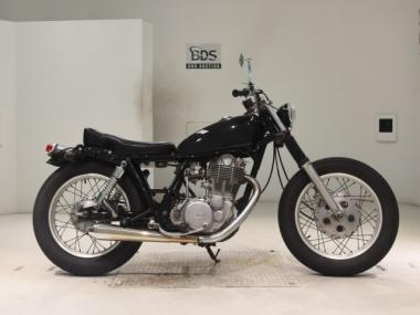 Yamaha SR400
