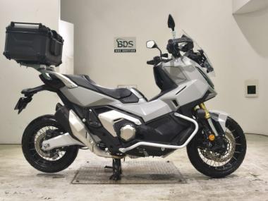 Honda X-ADV750-2