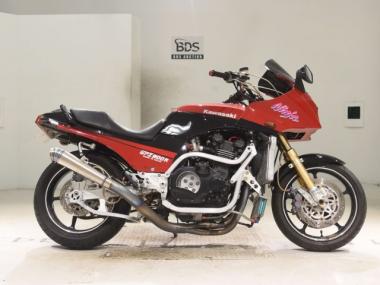 Kawasaki GPZ900R