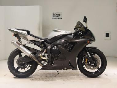Yamaha Yzf-R1
