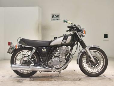 Yamaha SR400-4