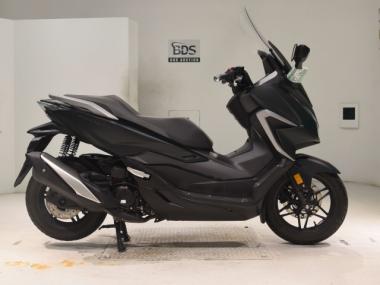 Honda Forza -5