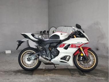 Yamaha Yzf-R7