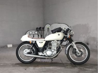 Yamaha SR400-1