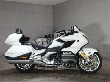 Honda GL1800 Tour Dct
