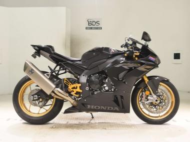 Honda CBR1000RR-Rsp