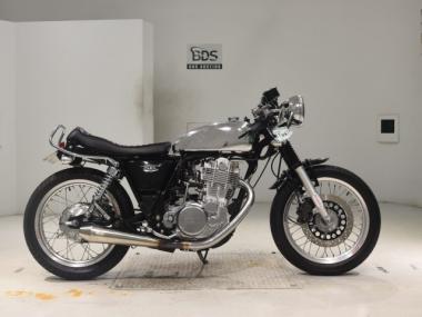 Yamaha SR400