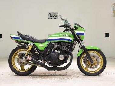 Kawasaki ZRX400