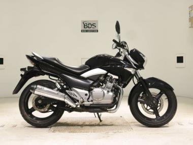 Suzuki GSR250
