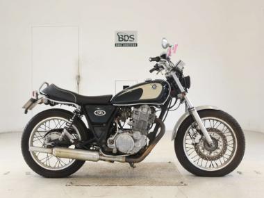 Yamaha SR400