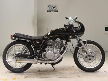 Yamaha SR400