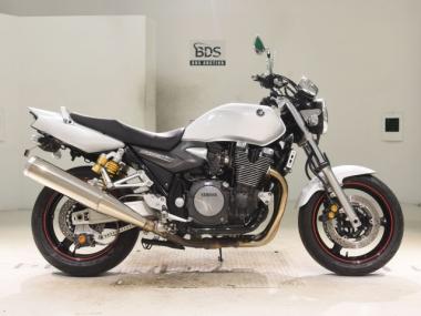 Yamaha XJR1300-2