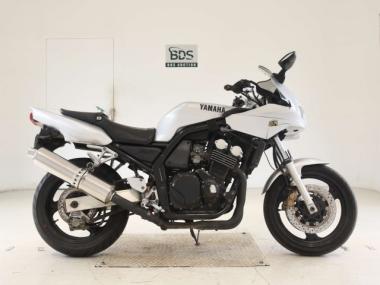 Yamaha FZ400