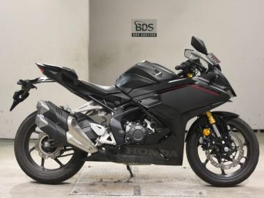 Honda CBR250RR-2a