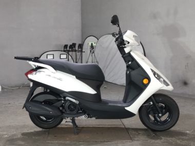 Yamaha Axis Z