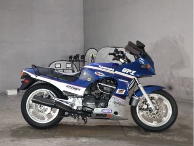 Kawasaki GPZ900R