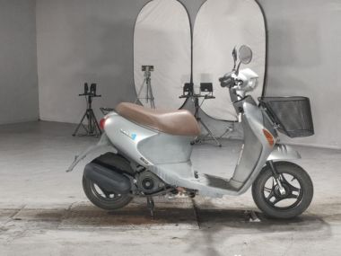 Suzuki Let's4