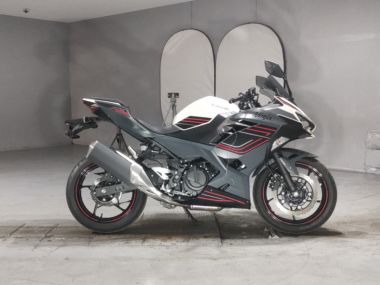 Kawasaki Ninja400