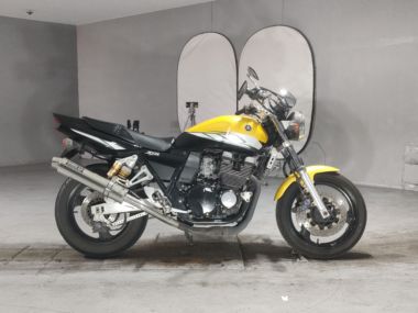 Yamaha XJR400R-1