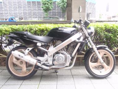Honda Bros 400 Pro Duct 2