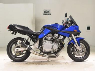 Suzuki GSX750S Katana
