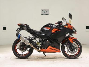 Kawasaki Ninja400