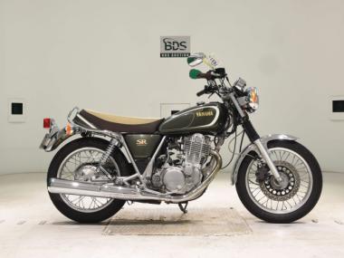 Yamaha SR400