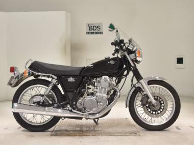 Yamaha SR400